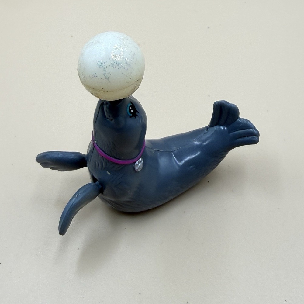 Littlest Pet Shop Zoo Polar Pets Seal with Ball Figure Kenner Vintage 1993 LPS